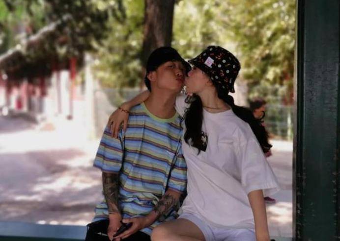 原创周延结婚那天我和老婆抱头痛哭余生不会辜负王斯然