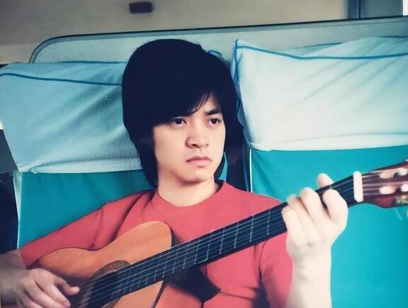 昔日天团沦落县城走穴,离开李健的水木年华,现状令人唏嘘_卢庚_创作