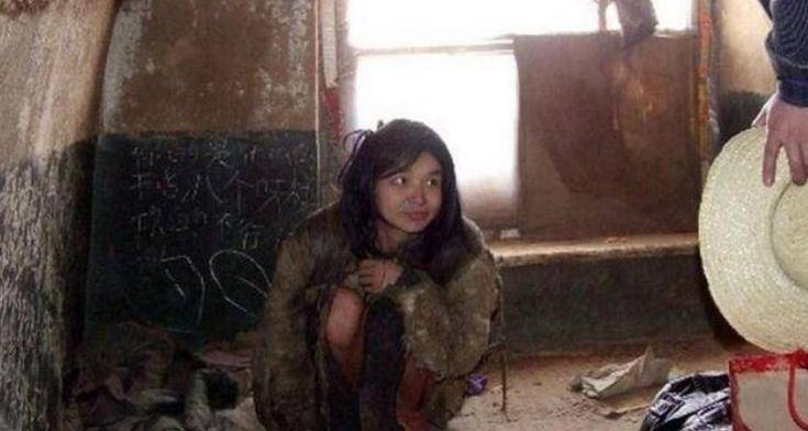 原创山区老农120元买下被拐女大学生两人同牲畜同住17年后来如何