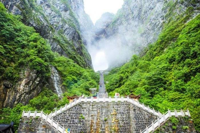 张家界当地旅游团报价,详细看这篇就够了_景点_行程_维维