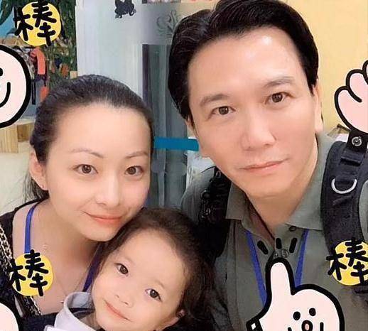 商演,努力热场观众反应平淡,曾因感情问题丢了事业_温兆伦_生活_直播