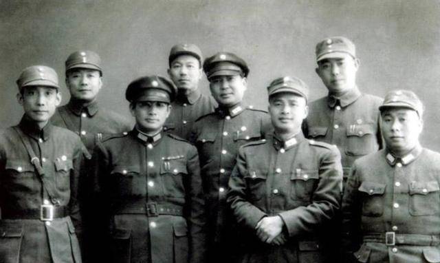 1950年他花钱娶了个村姑,婚后村姑却将其举报,害他坐牢11年_王凌云