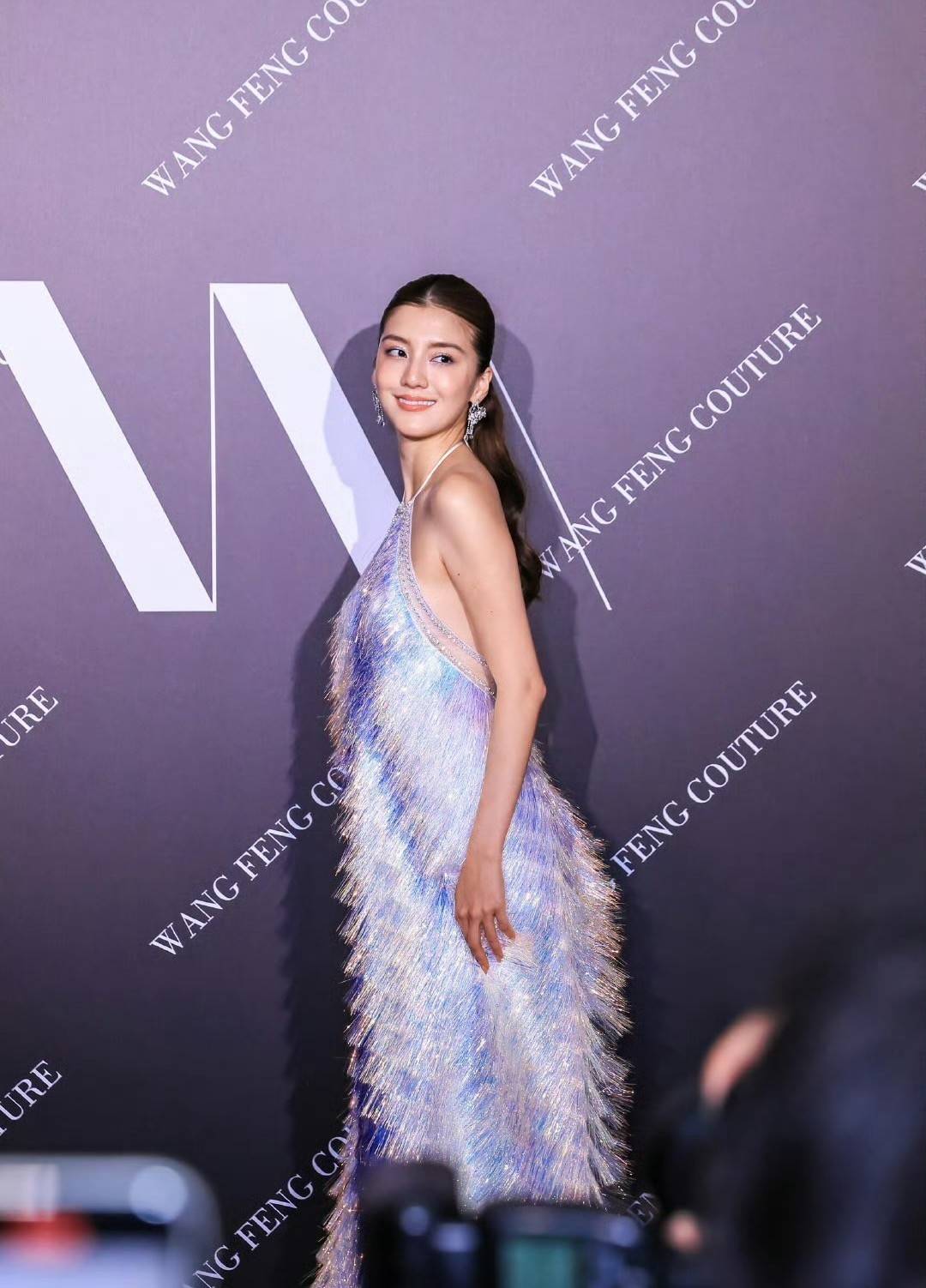 原创上海时装周53岁王琳逆生长奚梦瑶成土气大妈胡兵杀疯了