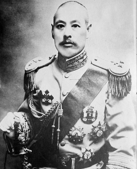 败在张作霖手里后,吴佩孚韬光养晦,联合南方军阀"笑虎将军"孙传芳