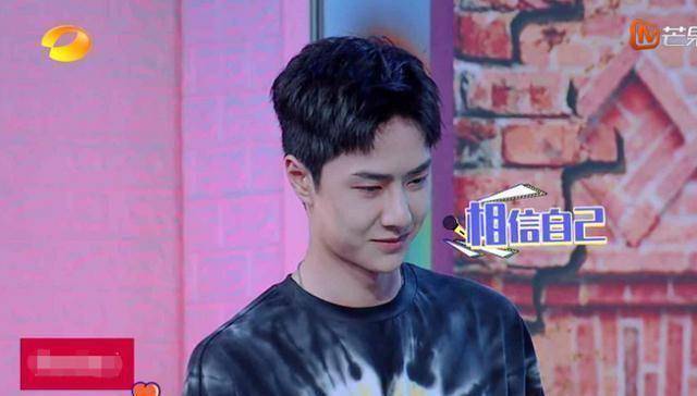 原创baby玩滑板险摔倒陈立农在一旁搀扶王一博的反应备受争议