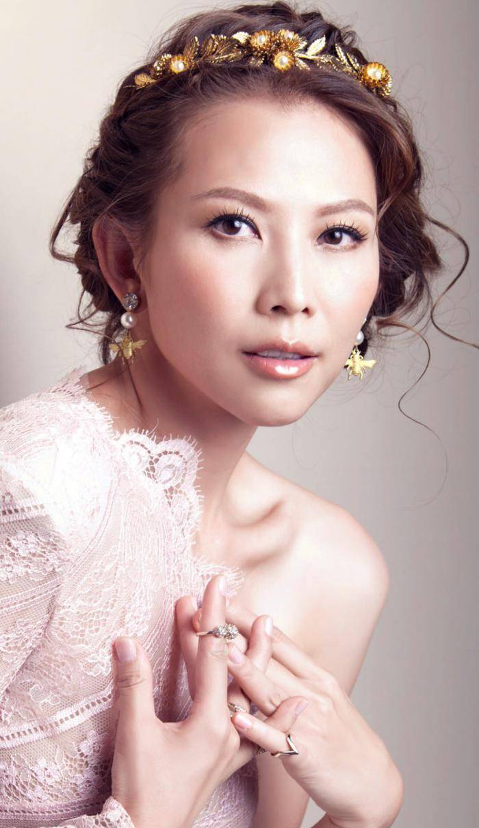 张晋:武替出身到西装暴徒,娶"皇后"今儿女双全,成功不是偶然_蔡少芬