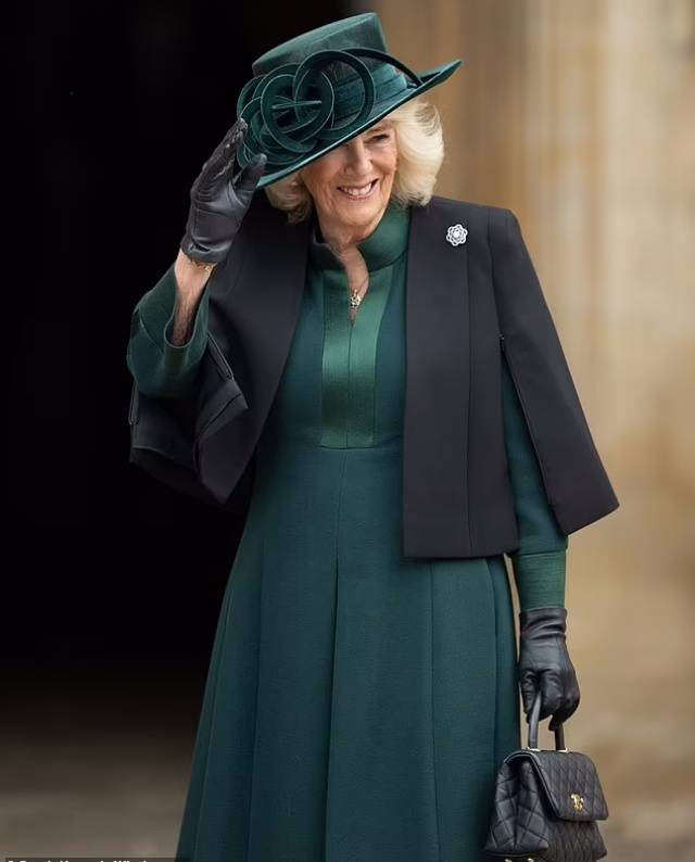 没有凯特一家，王室缺乏亮点，尽管他们都穿绿色来吸引眼球，但这毫无用处。