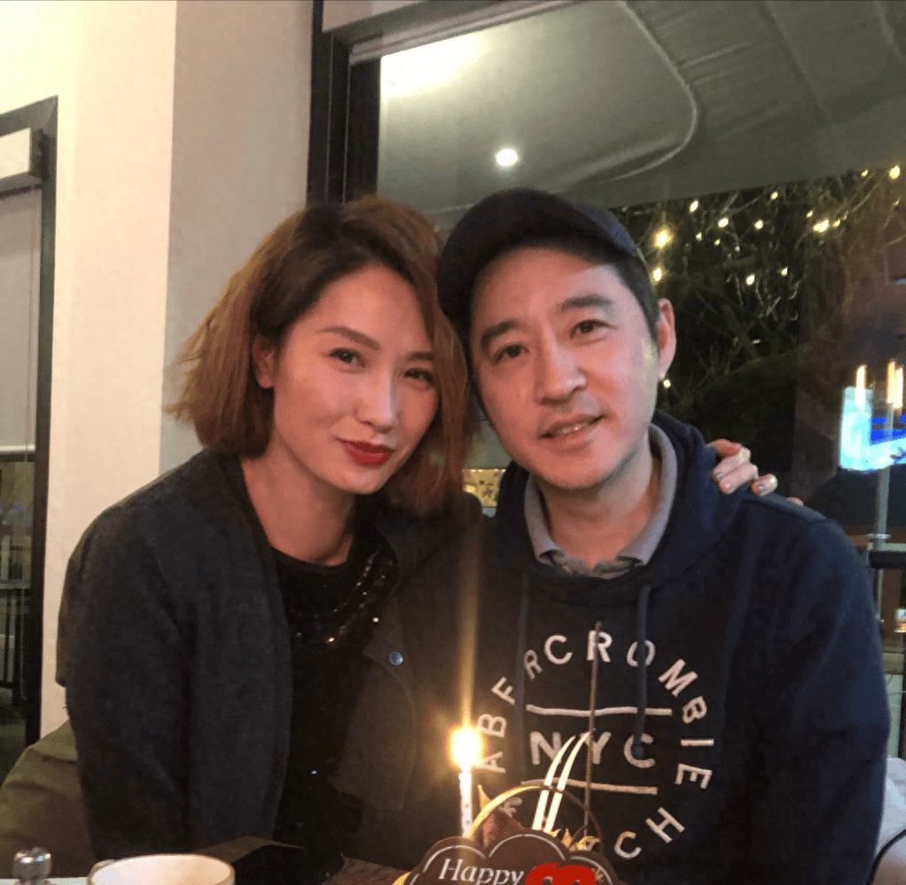 原创退圈港姐庆祝结婚15年老公身家过亿移居加拿大住豪宅贵气逼人