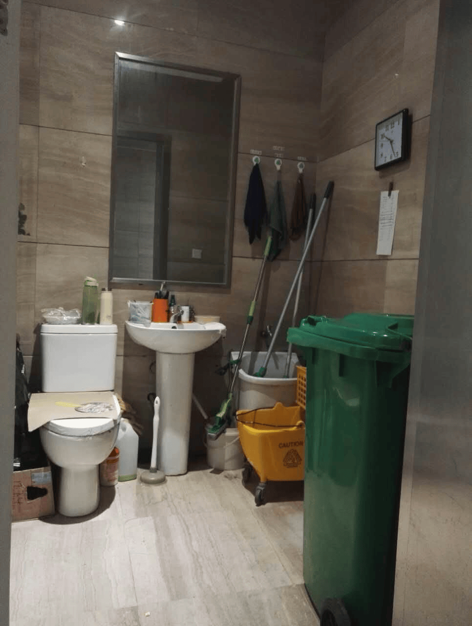 原创厕所有3物家衰人遭罪厕所不能放这三样东西你知道吗