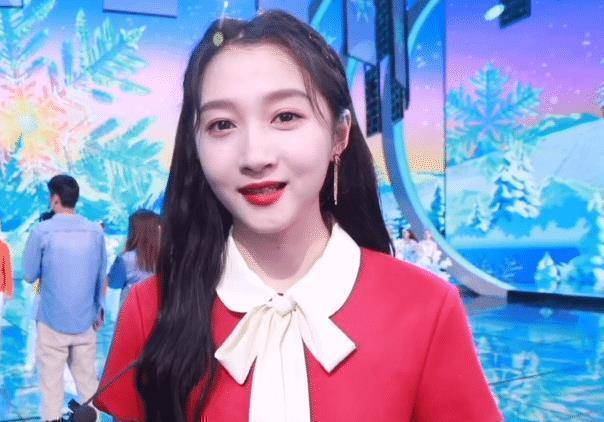 原创王俊凯等关晓彤彩排迟到也不生气小凯主动打招呼生图也是巴掌脸