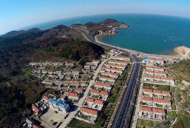 长海县的地理位置非常特别,是东北地区唯一的一个海岛县,也是一个边境