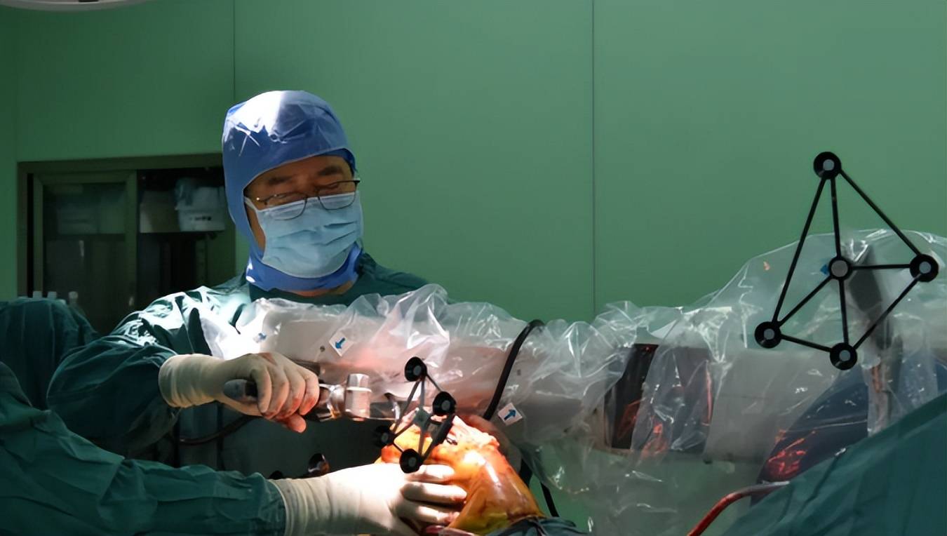 史赛克mako关节置换机器人正式落户徐州仁慈医院
