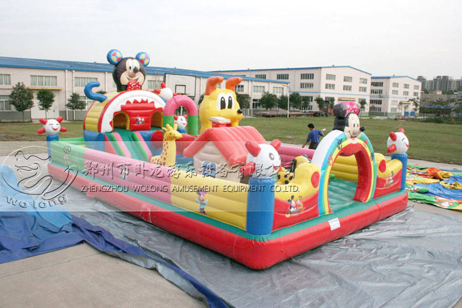 适合摆地摊的几款小型充气城堡推荐