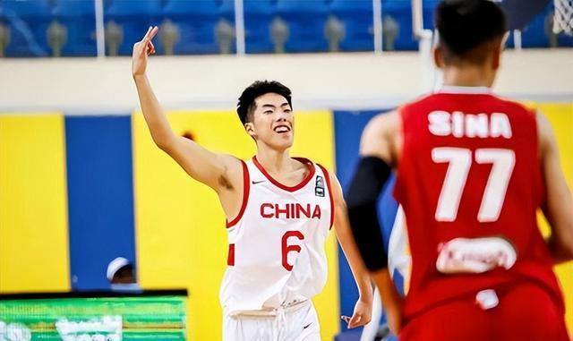 中国男篮遭意大利逆转,张博源砍下27分,傅文昊贡献12分_李晓勇_对手