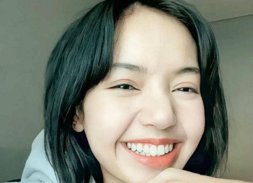 现在回到内地发展的还不错,大家也注意到程潇平常的发型都必定有刘海