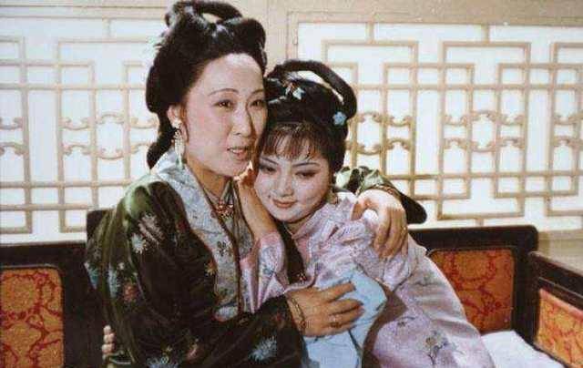 红楼梦:疼爱香菱的人不是丈夫,也不是婆婆,而是小姑子薛宝钗_薛蟠_夏