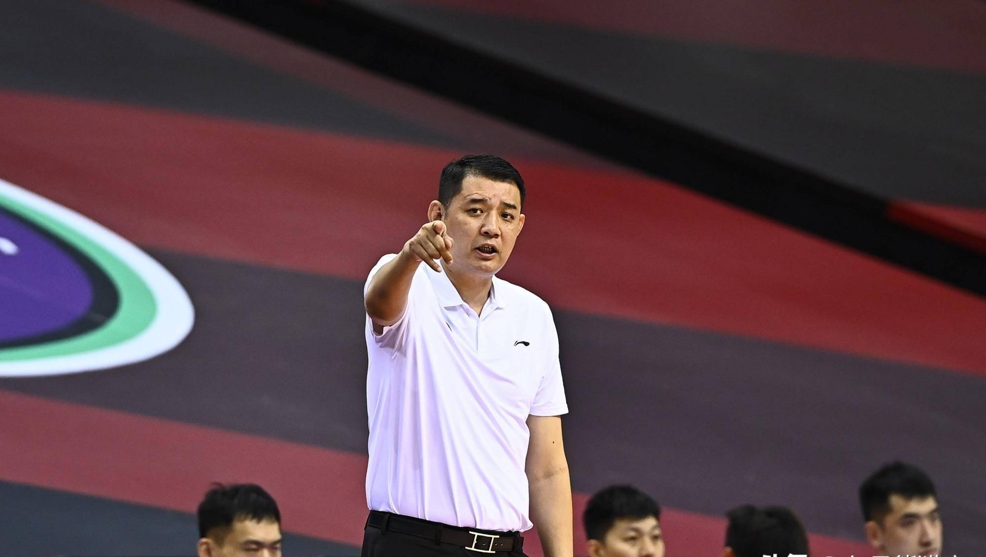 鲁媒用2个字给出答案_山东队_丁伟_季后赛