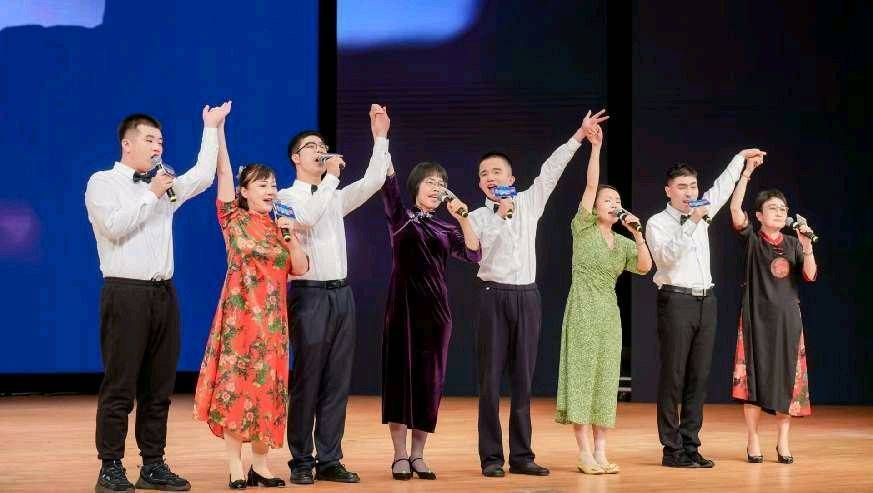 省政府原副省长盛昌黎,省残联党组书记,理事长吕林等出席,公司董事长