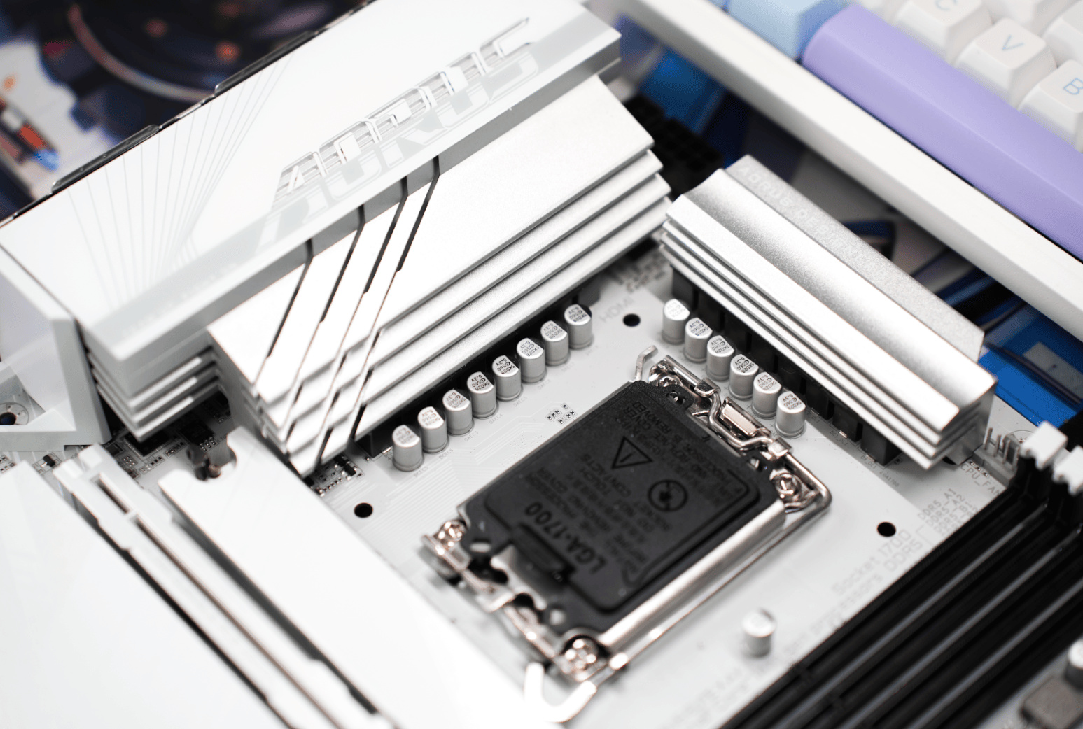 技嘉b760m冰雕x主板的全称是技嘉b760m aorus elite x ax,该主板采用