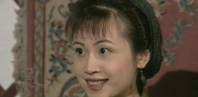 这个人就是曾柔,曾柔出生于王屋派,从小就在这里长大,虽然她的身世