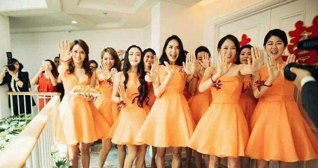 安以轩婚礼众女子脸型几乎都一样只有她辨识度最高