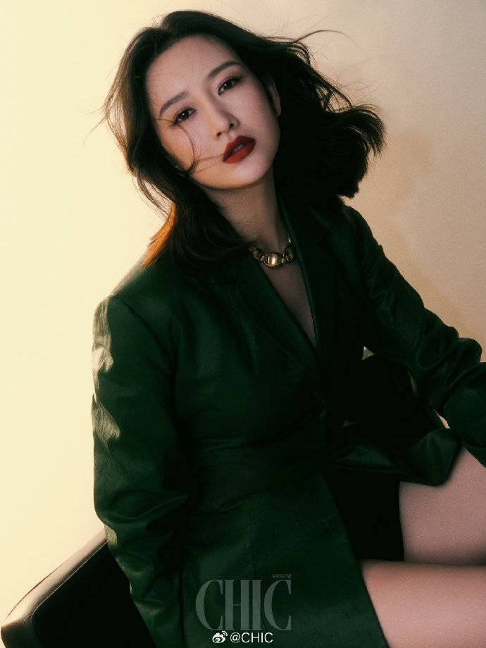 王鸥再登杂志封面身姿曼妙美如少女超高颜值宛如初恋