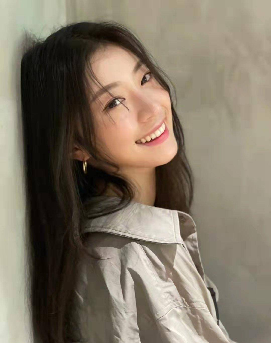 纪凌尘新恋情曝光,网友纷纷调侃,你坐过电动车我爱过你_阚清子_女友