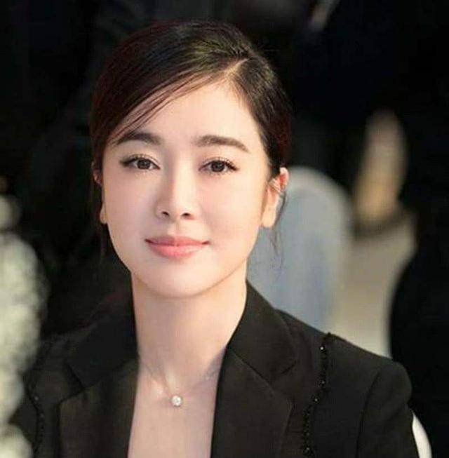 原创靳东宁赔巨额违约金也坚决辞演不满女主被换看到人选后明白了