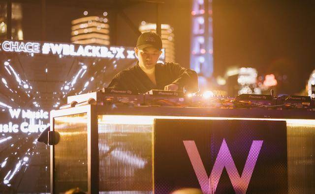 w酒店深度融合音乐元素邀请音乐人chace闪耀北外滩