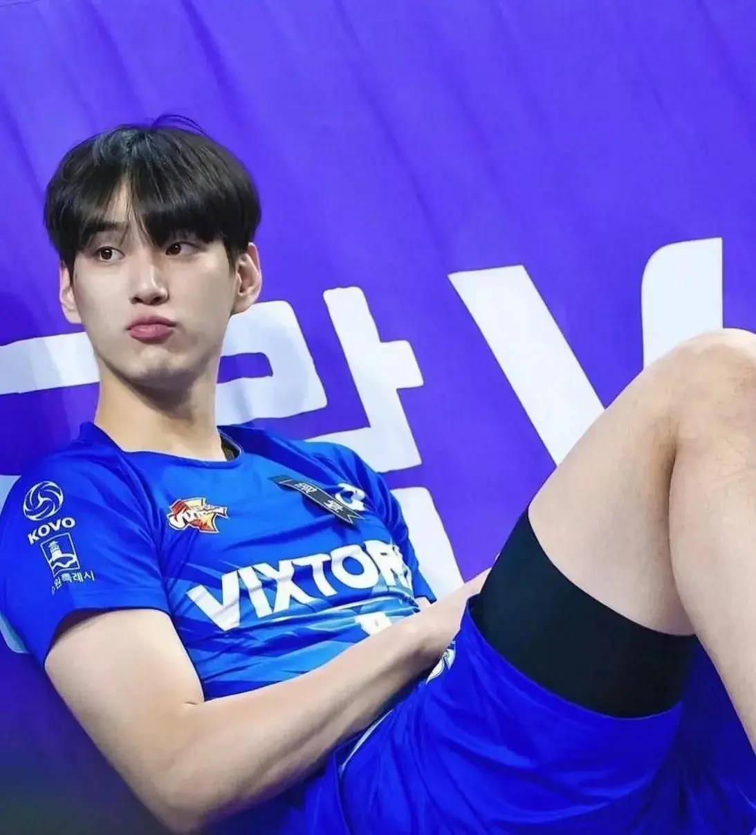 国外排球运动员:林盛进阳光帅气迷人十足,有着小金秀贤之称!