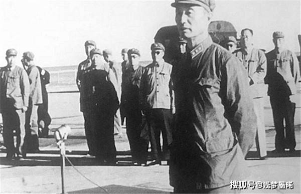 1984年粟裕去世遗体前站着4位首长久久不愿离去分别是谁