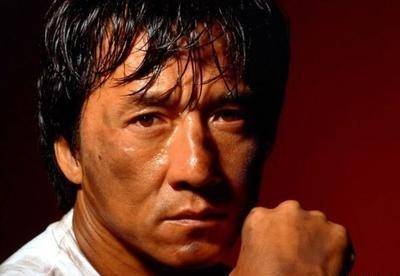 成龙的混乱爱情辜负初恋睡过舞女被邓丽君爱过