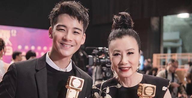 原创tvb又一鲜肉获捧余德丞出道八年首当男主曾因昏迷抢救引关注