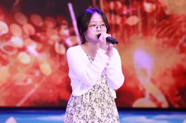 深圳东方英文书院初中部第四届歌手大赛决赛火热开唱