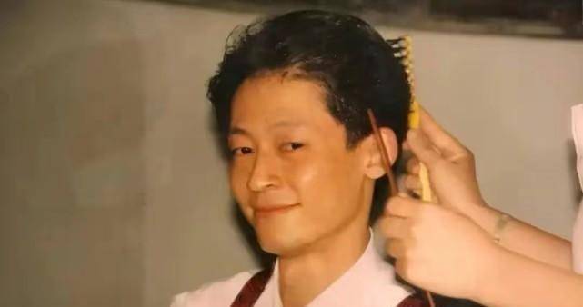 然而,王志文小时候是命运多舛的.