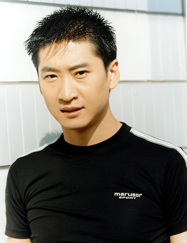 周杰的为人耿直和人缘不好才是压垮他的稻草当时