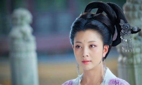 原创他白手起家娶了四个清一色的寡妇体力不支卧病不起