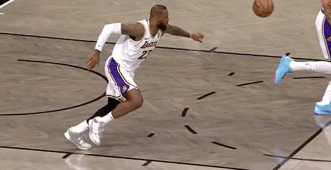 詹姆斯狂飙10记三分,砍下生涯新高40分7板5助,率队击溃篮网!