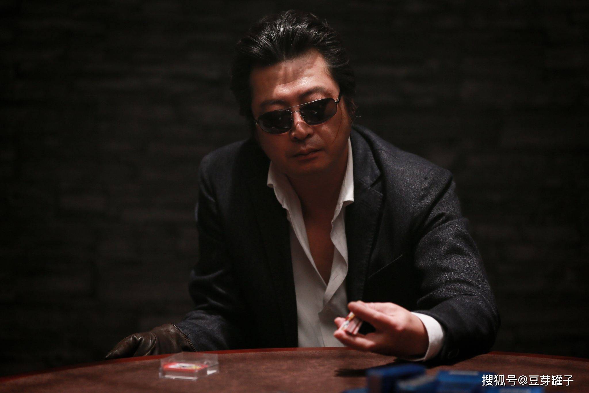 却牵扯出了另一个赌坛化外高人