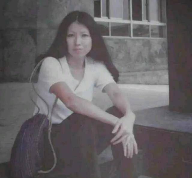 原创1次求婚被拒2任丈夫死亡4次自杀22张高清图概括三毛的一生