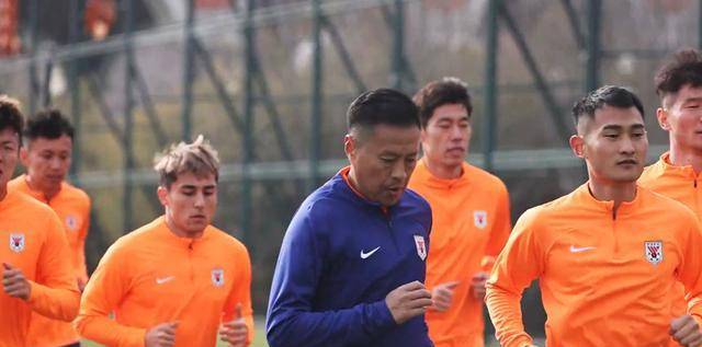 山东泰山vs青岛海牛:老崔阵容困扰,刘世博或迎首发机会