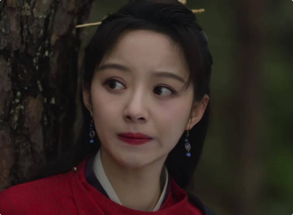 而在《又见逍遥》中饰演林月如的徐好,亏就亏在长相太现代了,她是标准