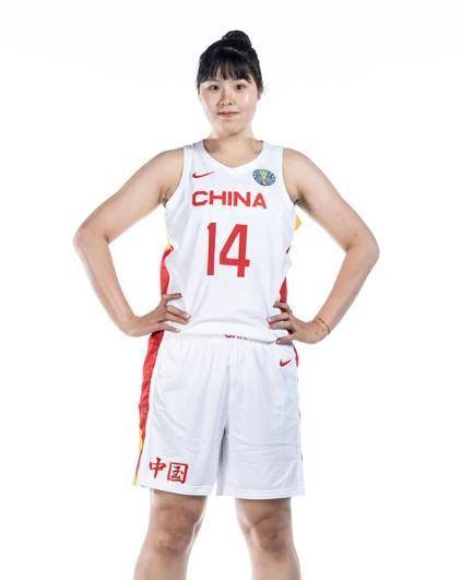 中国女篮四位国际级明星球员_韩旭_球星_被誉为