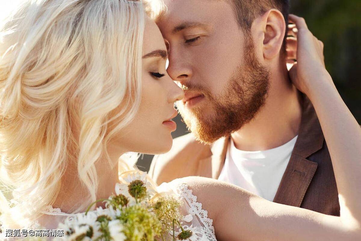 在男人眼里,女人在什么时候更迷人?_一面_魅力_女性