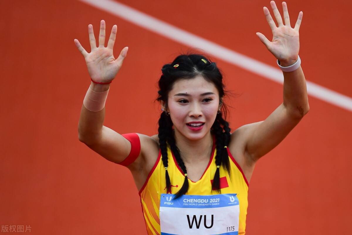 中国跨栏美女吴艳妮独战三大世界冠军奇迹破纪录指日可待
