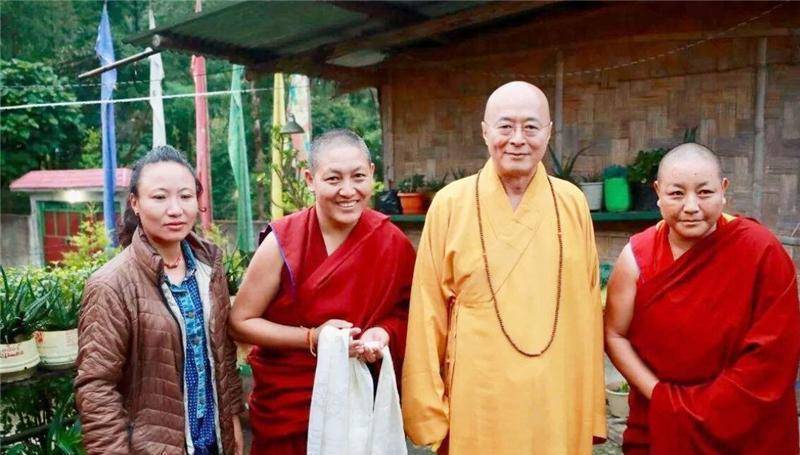 28年前,此人放弃上亿身家皈依佛门,如今母亲仍在等他回家_释海涛_家庭