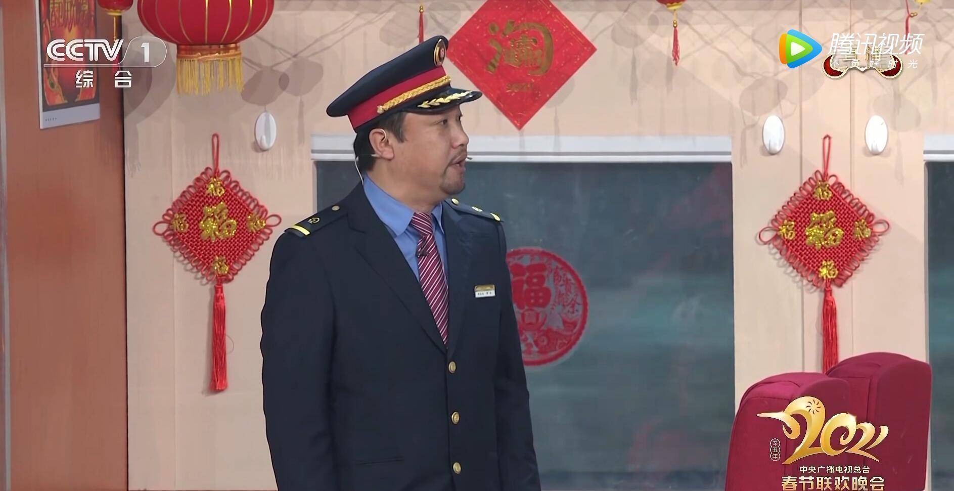 电视舞台贾冰搭档倪妮张雨绮,阵容很有看点,剧本却非常尴尬_小品_喜剧