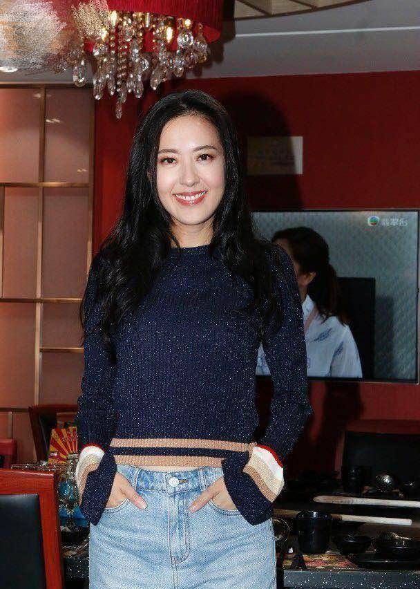 不理他人眼光tvb视后唐诗咏最爱颈纹双下巴称感激其不离不弃