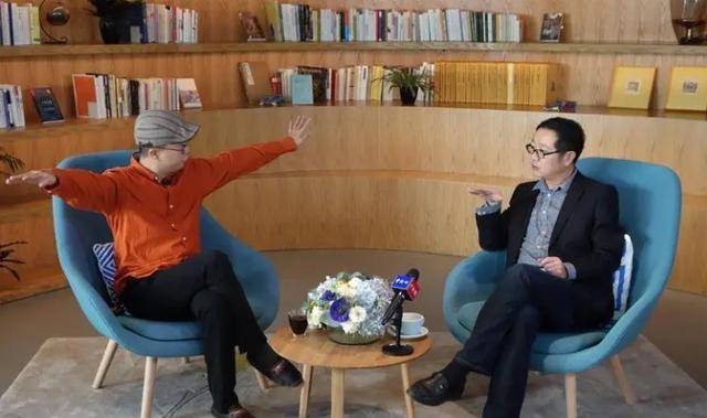 上班"摸鱼"写出《三体》,狂赚1800万,爆火后却失业了_山西省阳泉市