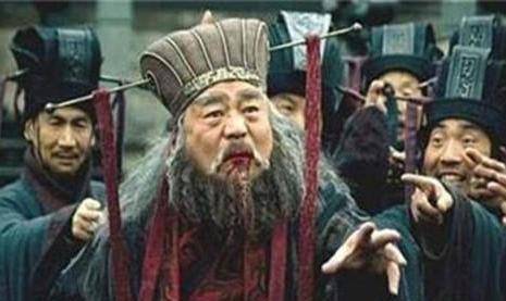 原创董卓在洛阳掠夺的巨额财富埋在了地下300年后被一人挖出